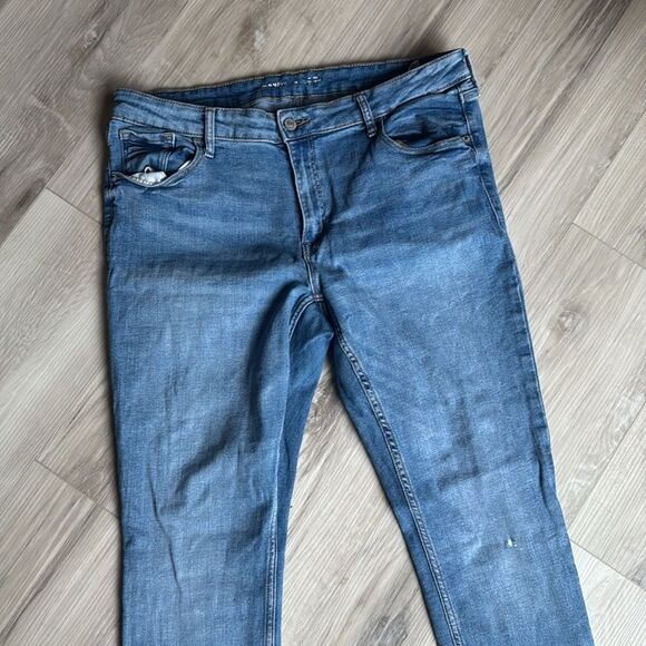 Old Navy ‘Rockstar” Capri, Cropped Jeans Size 16 - Picture 2 of 7